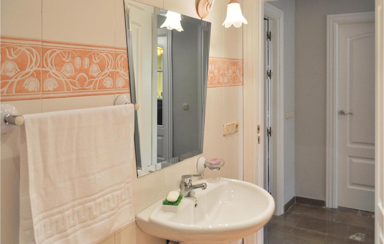 Cozy Home In Olivares With Outdoor Swimming Pool Bagian luar foto